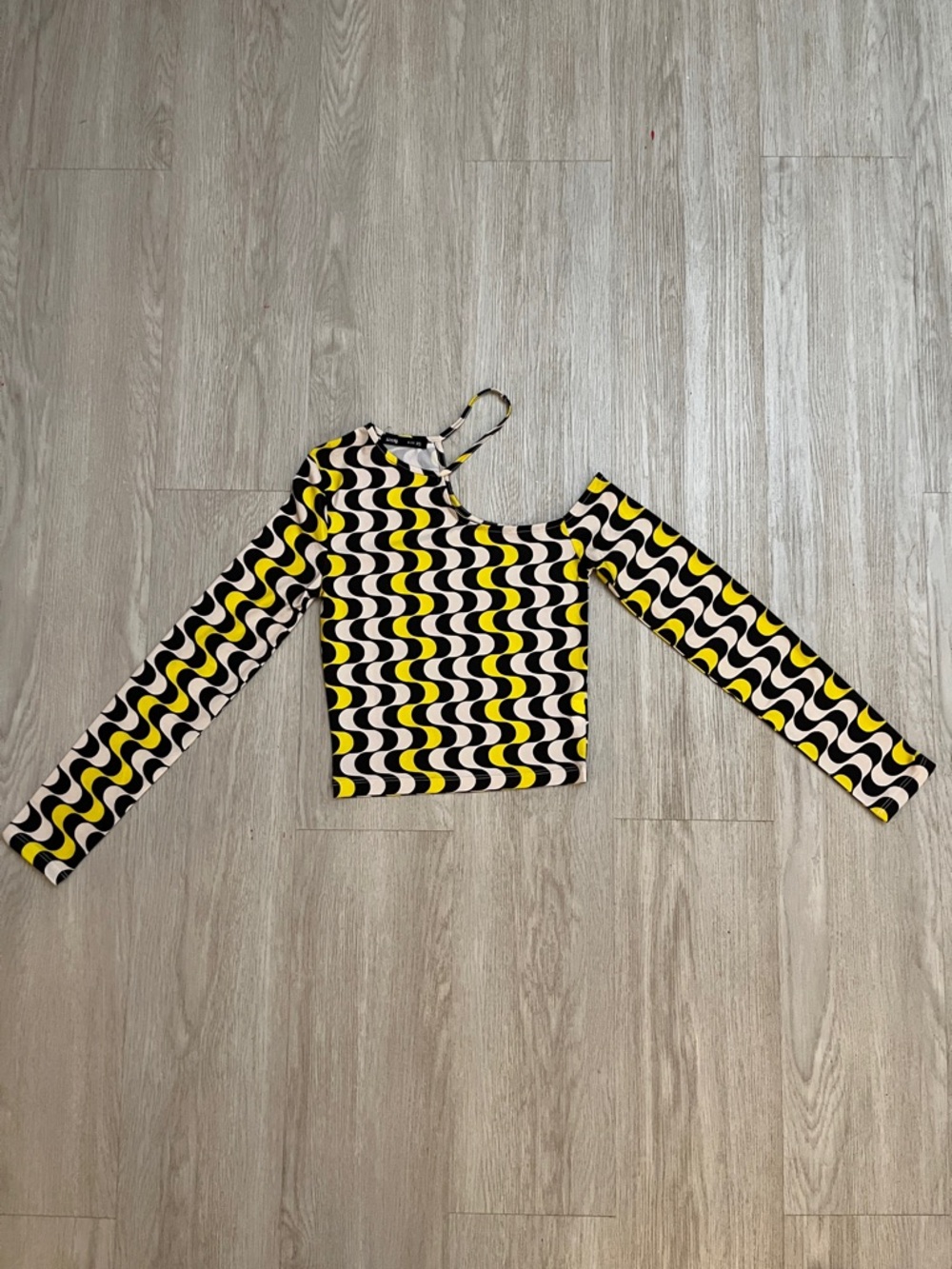 Sinsay Retro Cutout Long Sleeve Top XS